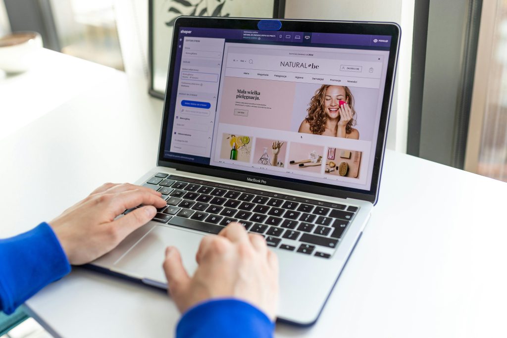 paket website perusahaan